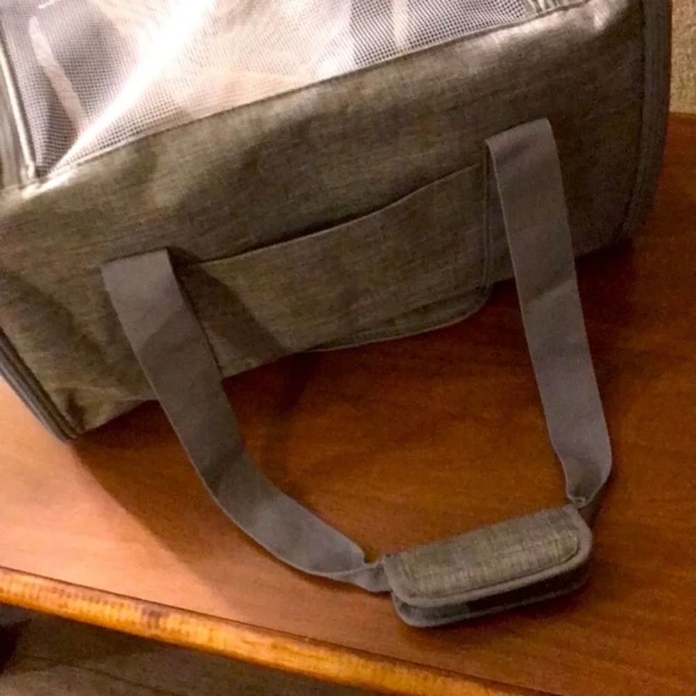 Collapsible Fabric Zipper Grey Pet Carrier Brand New Never Used NWOT